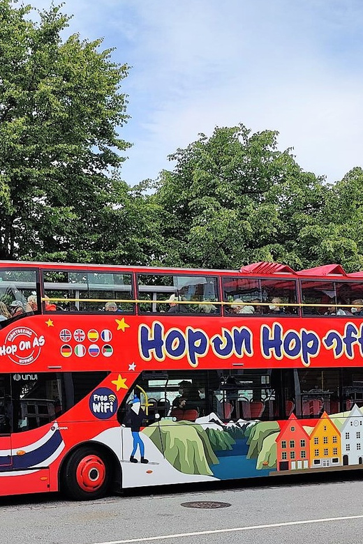 Haugesund: 1-Day Hop-On Hop-Off Sightseeing Bus GrayLine - City Hall, Haraldsgata, and the center