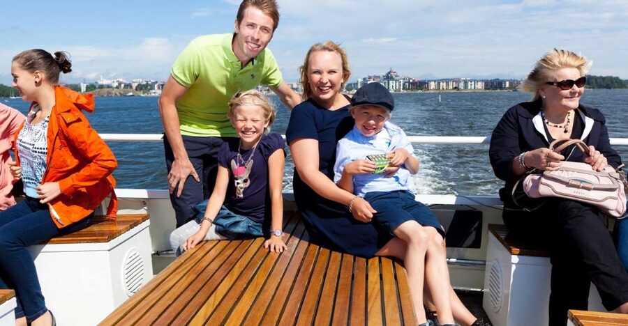 Helsinki: 48-Hour Bus & Boat Combo Tour - Senate Square is the bus starting point