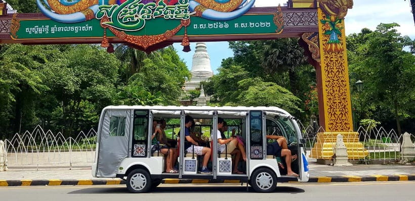 Heritage tour of Phnom Penh in electric bus - What the 19 stops and 22 sites actually offer