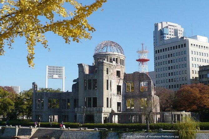 Hiroshima and Miyajima 1 Day Bus Tour - Guides, earphones, and the feel of a 40-person group
