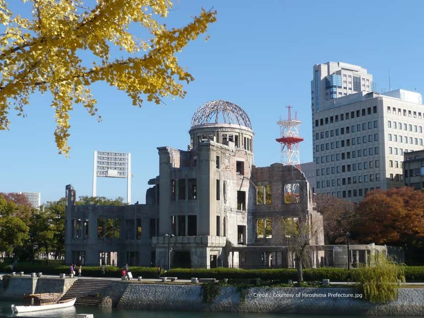 Hiroshima, Osaka, Kyoto: Miyajima & Hiroshima 1-Day Bus Tour - The pace, group size, and walking