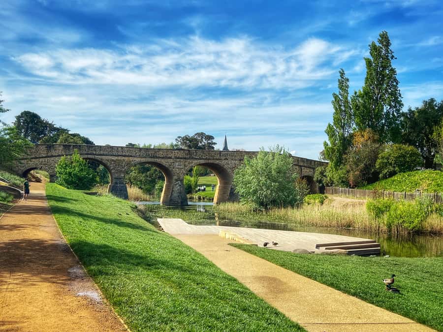 Historic Richmond Village Half-Day Coach Tour - Who will enjoy this Richmond afternoon