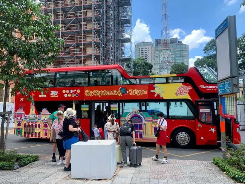 Ho Chi Minh City: Hop-On Hop-Off Bus Tour by Vistra - Markets, temples, and everyday city life