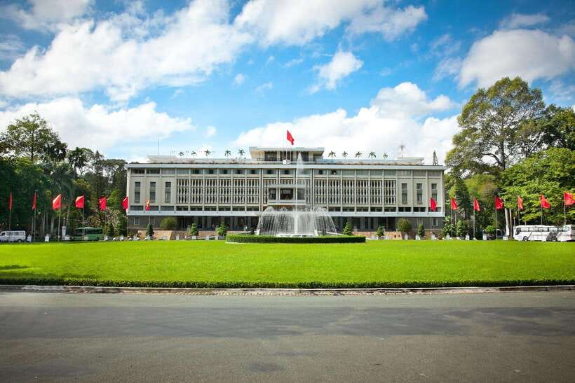 Ho Chi Minh City: Hop-On Hop-Off Bus Tour by Vistra - Should you book the Vistra Ho Chi Minh City bus tour?