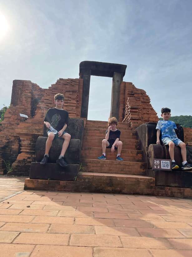 Hoi An: My Son Ruins; Bus-Boat-Cultural Show-Lunch-Guide - The Champa show and the small valley