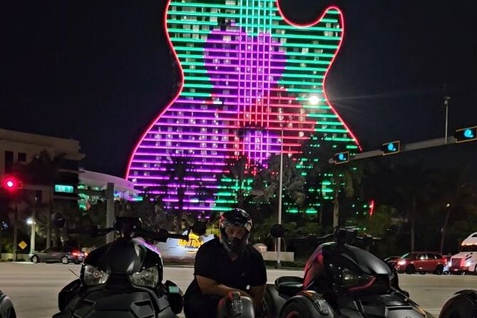 Hookah Bus Tour/Hard Rock Casino/Las Olas Ft. Lauderdale/Wynwood - Wynwood closes the night with art and color