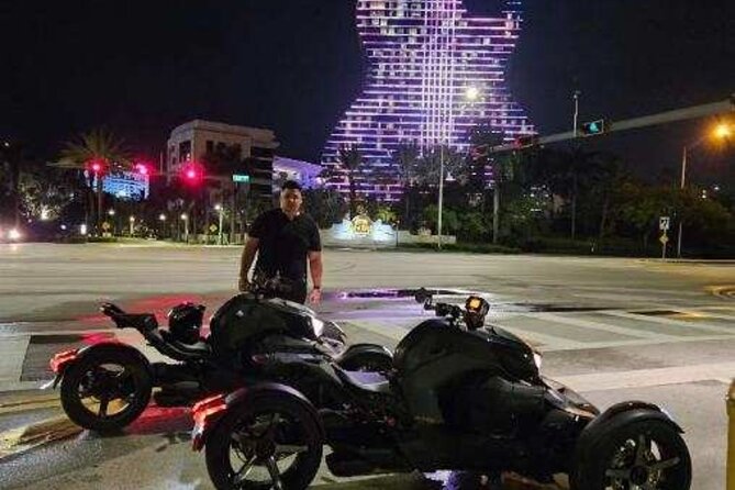 Hookah Bus Tour/Hard Rock Casino/Las Olas Ft. Lauderdale/Wynwood - Las Olas Boulevard brings the city energy