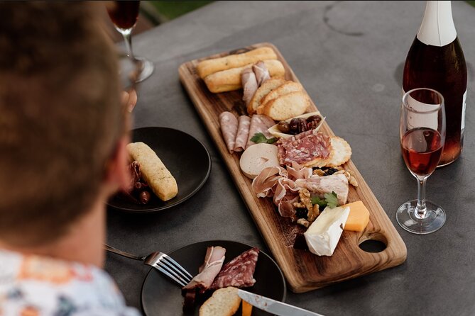Hop on Hop Off Bus - Tamborine Mountain - Gallery Walk and Tamborine Mountain Distillery