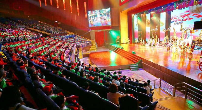 Hop-On Hop-Off Bus Tours and Nongnooch Pattaya Combo - Thai cultural performances with dance and martial arts