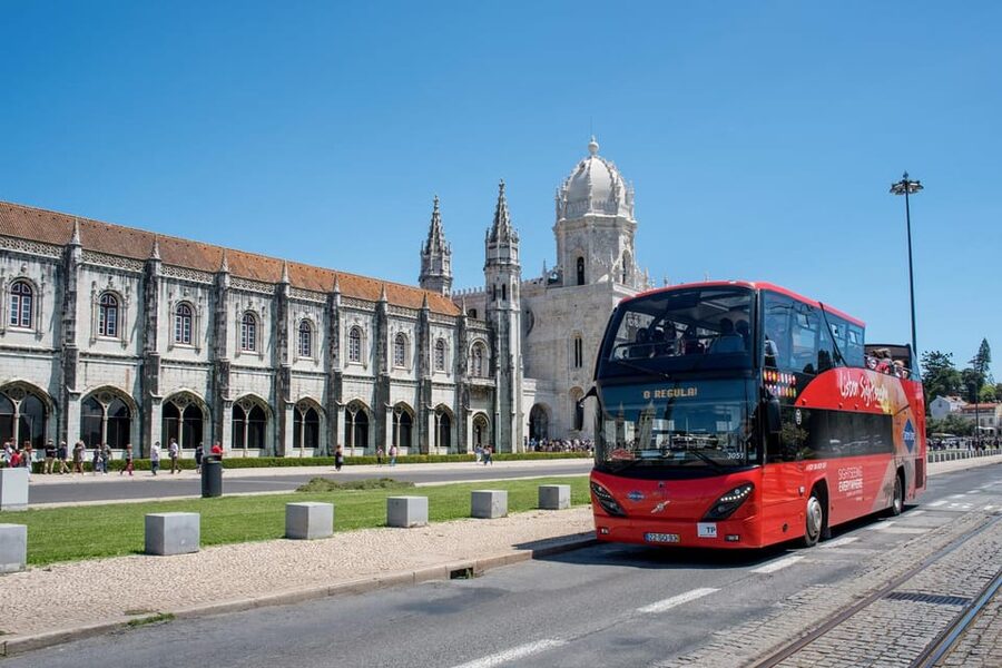 Hop on Hop Off Bus with Oceanario Ticket - How to use the pass without rushing