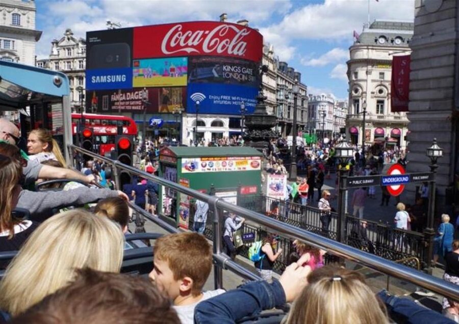 Hop on Hop off London Bus Tour & Tower of London - Night sightseeing and extra tours