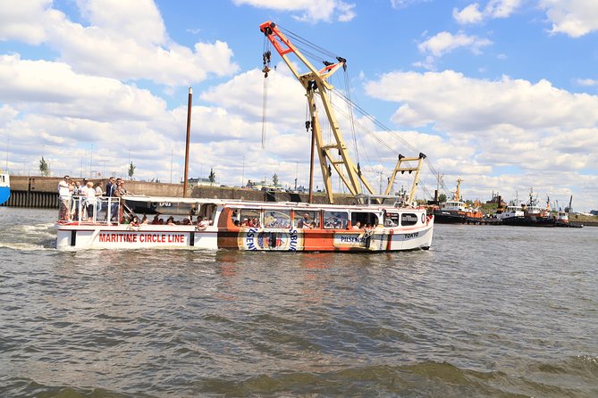 Hop-on hop-off on the water with the Maritime Circle Line in Hamburg - Elbphilharmonie and the view from the Plaza
