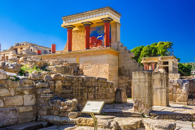 Hop-On Hop-Off Sightseeing Bus Tour in Heraklion - Should you book the Heraklion hop-on hop-off bus?
