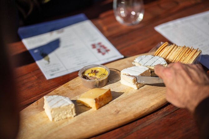 Hop on Hop off Wine tasting tour to Tamborine Mountain - Lunch is flexible, but you pay for it
