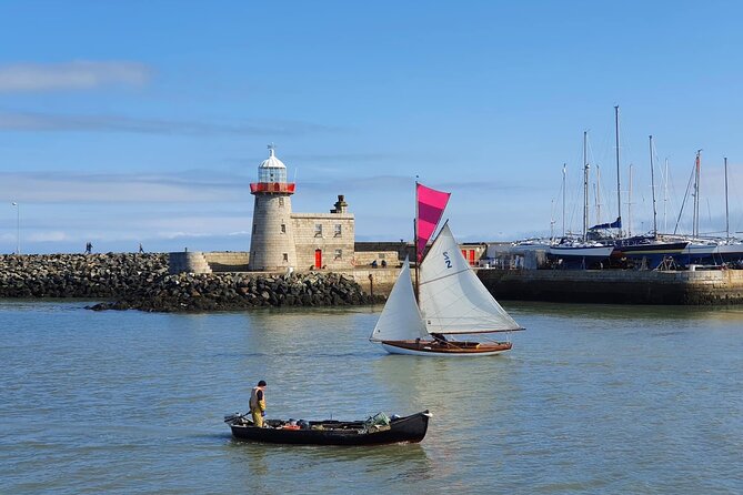 Howth Coastal Half-Day Bus Tour from Dublin with Live Guide - The guides and the tone of the outing