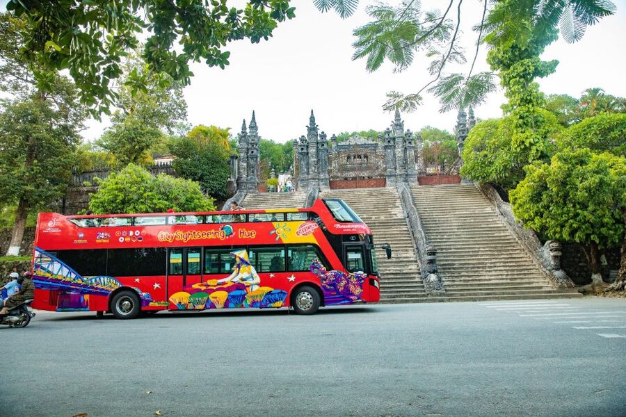 Hue: City Sightseeing Hop-On Hop-Off Bus Tour - Stop 2: Dong Ba Market