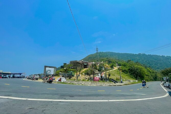 Hue Hoi An Bus Tour Sightseeing via Hai Van Pass 4 Stops - Pickup, drop-off, and the Hoi An finish