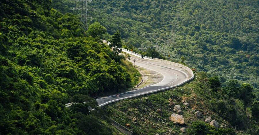 Hue to Hoi An by bus: Hai Van Pass, Lang Co, Marble mountain - Crossing Hai Van Pass by bus