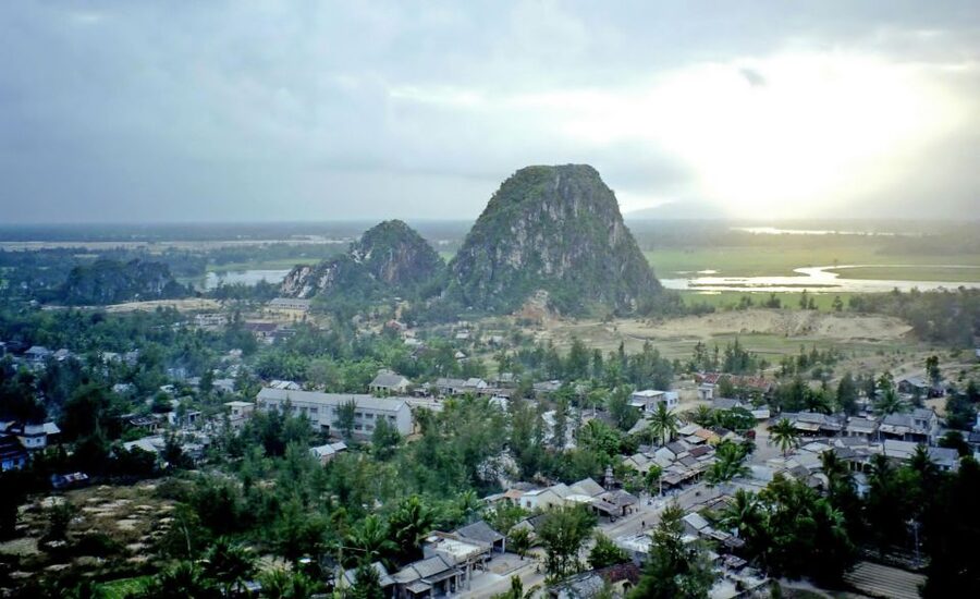 Hue to Hoi An by bus: Hai Van Pass, Lang Co, Marble mountain - What the $15 price really buys you
