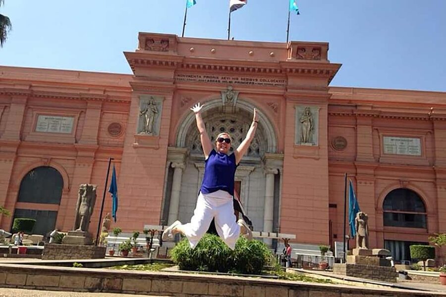 Hurghada to Cairo: Full-Day Tour one way Bus & Flight Return - Giza Plateau, from Cheops to the Sphinx