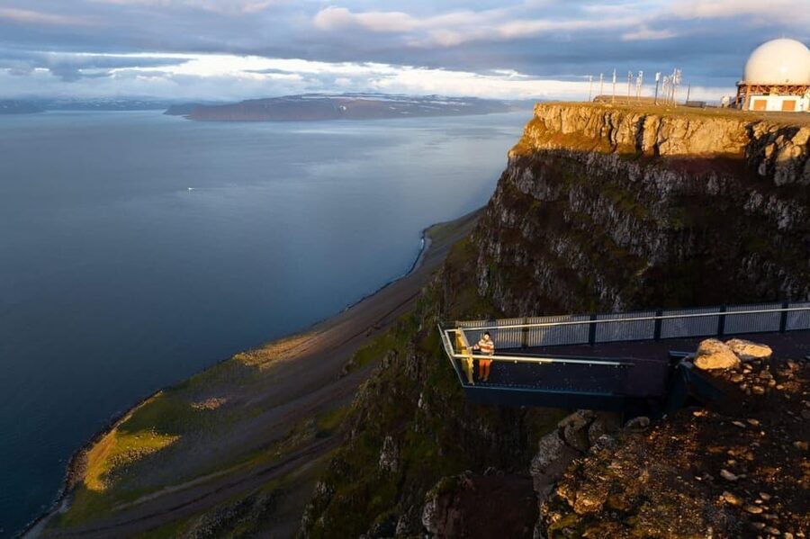 Isafjordur: Bolafjall View Platform Guided Trip by Bus - How much time you really get at the top
