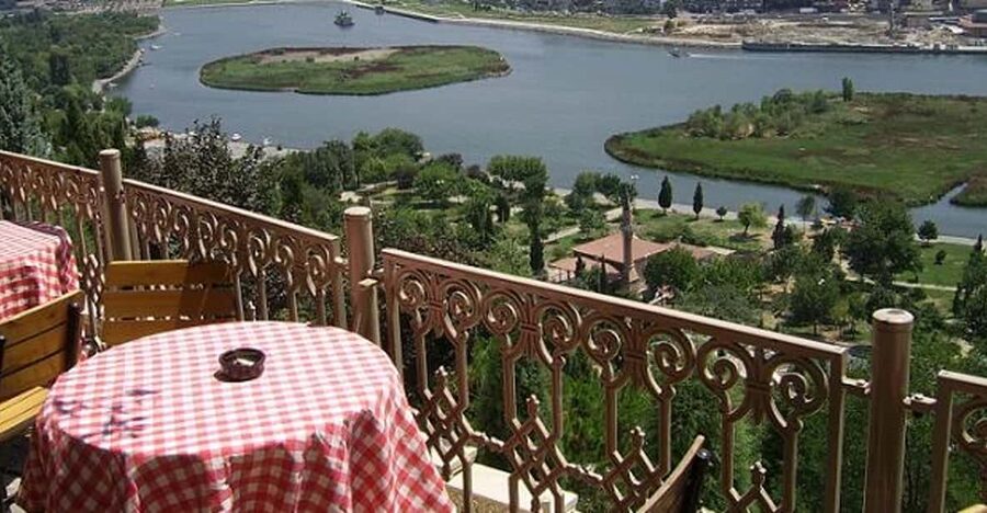 Istanbul: Bosphorus Cruise and Golden Horn Bus Tour - Rumeli Fortress from the water