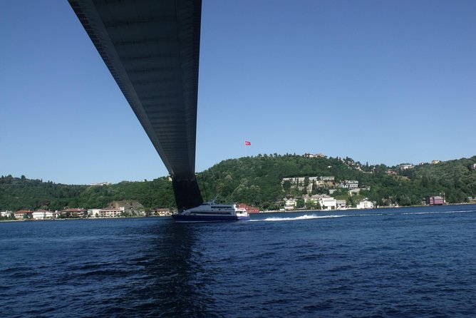 Istanbul Bus and Boat: 5 Hours Guided City Tour & Boat Cruise - Who will enjoy this tour most