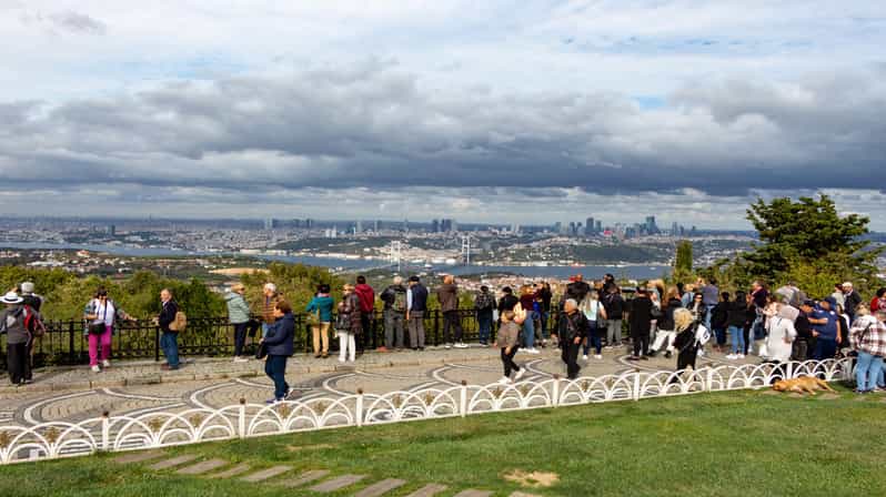 Istanbul: City Hightlights Bus Tour and Bosphorus Cruise - Pierre Loti Hill and the 10-minute cable car