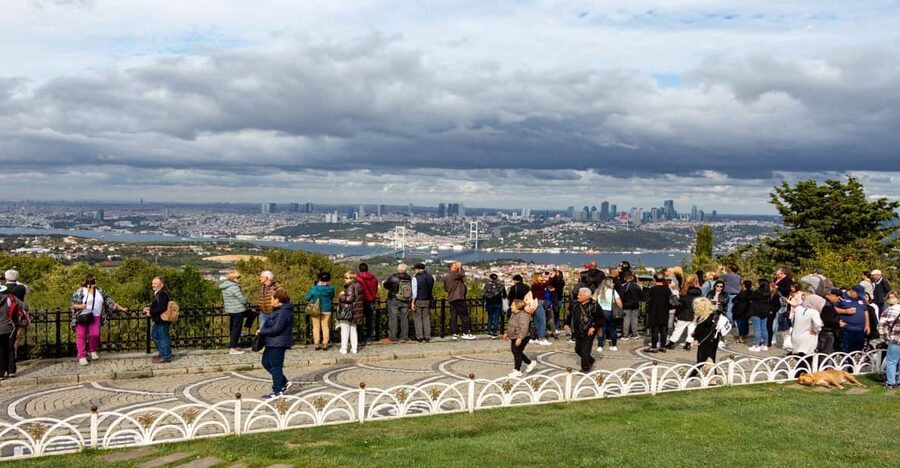 Istanbul: City Hightlights Bus Tour and Bosphorus Cruise - Çamlıca Hill and the Asian-side view
