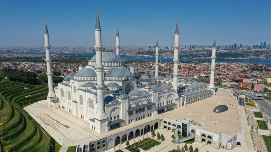Istanbul: Europe and Asia Tour By Bus And Bosphorus Cruise - Beylerbeyi Palace and the first continental crossing