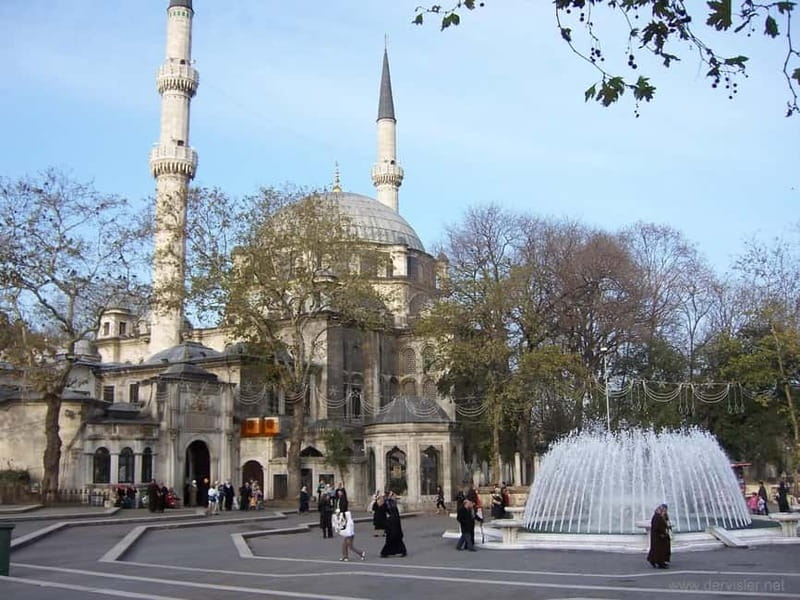 Istanbul: Guided Bosphorus Cruise & Golden Horn Bus Tour - Turkish treats in Fatih