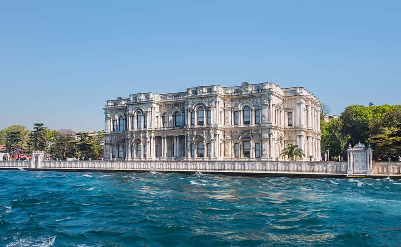 Istanbul: Guided Bosphorus Cruise & Golden Horn Bus Tour - Guides, group size, and the feel of the outing