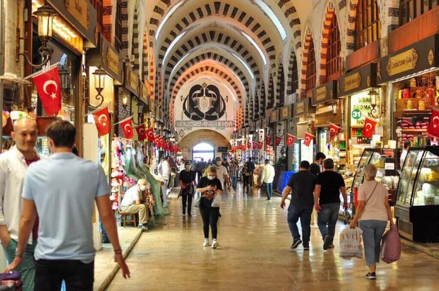 Istanbul: Old City And Bosphorus Bus Tour with Lunch - Turkish Lunch Above the City