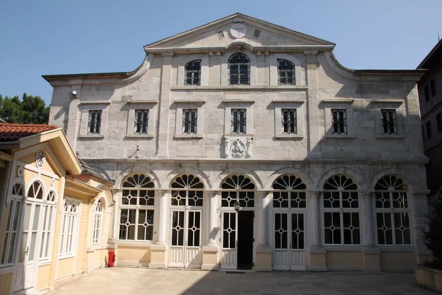 Istanbul: Old City And Bosphorus Bus Tour with Lunch - What the $75 Price Covers