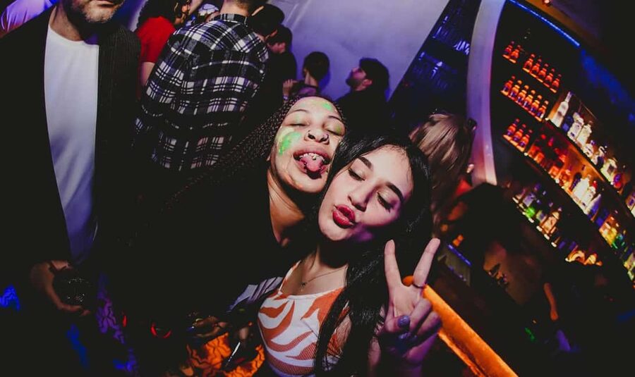 Istanbul: Rooftop Pub Crawl with Party Bus - Three rooftop clubs with different moods