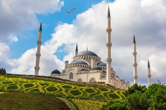 Istanbul Two Continents Tour By Bus And Bosphorus Cruise - Lunch and Eyup Sultan Mosque