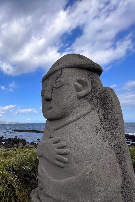 Jeju: West of Jeju Island Bus Tour from Seogwipo City - Hyeopjae and Geumneung: Jeju’s strongest beach color