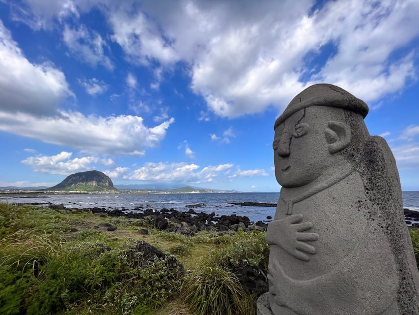 Jeju: West of Jeju Island Bus Tour from Seogwipo City - Camellia Hill: a gentle first stop
