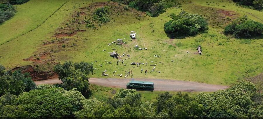 Kaneohe: Kualoa Ranch Hollywood Film Locations Tour by Bus - What the vintage bus adds