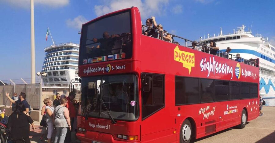 Katakolo: Pyrgos and Katakolo Hop-on Hop-off Bus Tour - Comfort, access, and small practical details