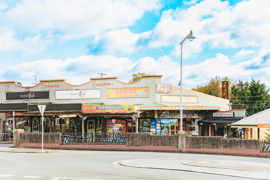 Katoomba: Lyrebird Hop-On Hop-Off and Scenic World Pass - Why the bus and Scenic World pairing works