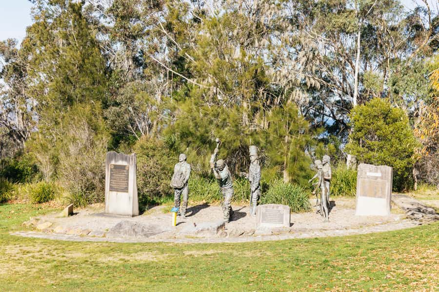 Katoomba: Lyrebird Hop-On Hop-Off and Scenic World Pass - How to plan Scenic World without losing the day