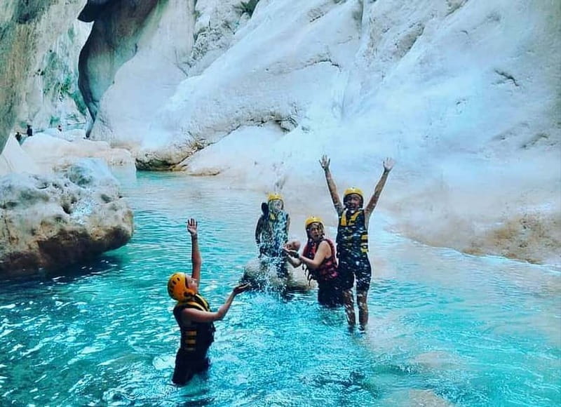 Kemer: Party Bus to Goynuk Canyon with Entrance Ticket - Choosing between walking, boating, and paid activities