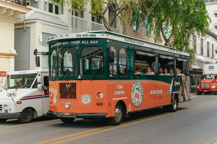 Key West: Old Town Trolley 13-Stop Hop-On Hop-Off Tour - Stops 3 and 4: Simonton Row and La Concha Hotel
