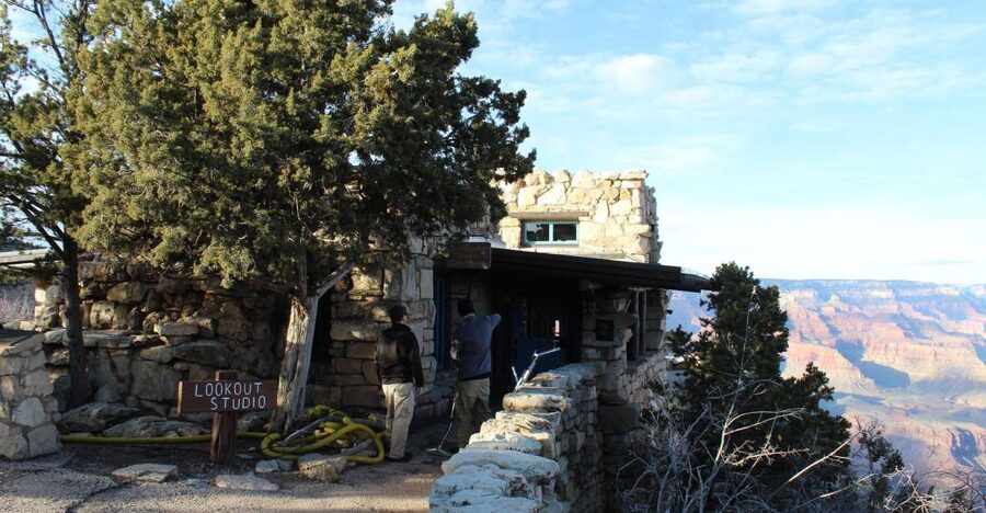 Kingman: Grand Canyon National Park South Rim Bus Tour - A long road to the South Rim