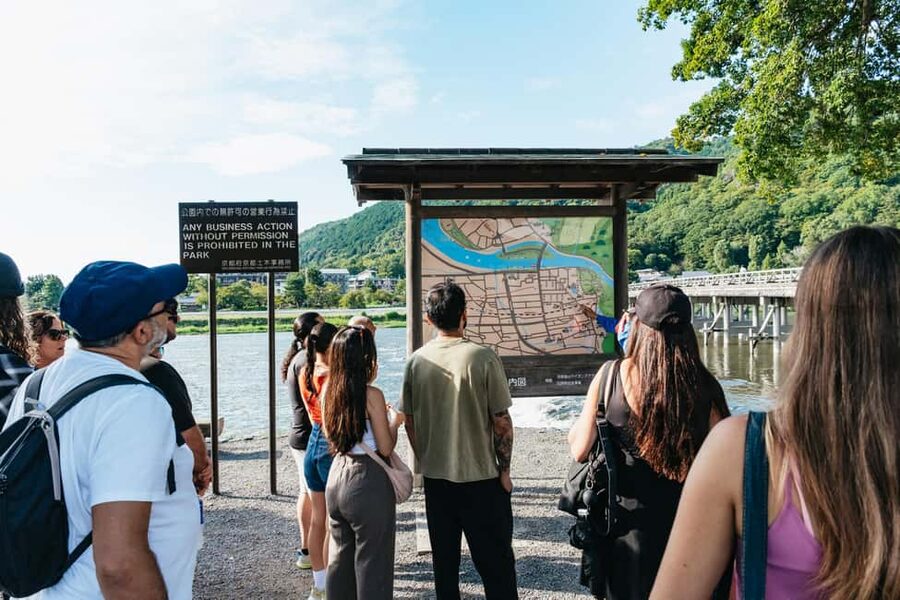 Kyoto: Full-Day Guided Bus Tour to Top Highlights & Tickets - Guides make the packed schedule manageable