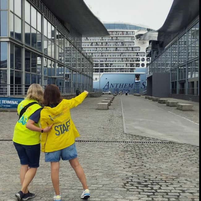 La Coruna: Sightseeing Bus Tour for Cruisers - Finding the yellow staff at the cruise terminal