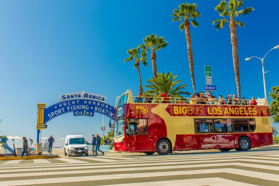 LA: Hop-on Hop-off Tour by Open-top Bus with 19 Stops - Commentary, headphones, and the guide question