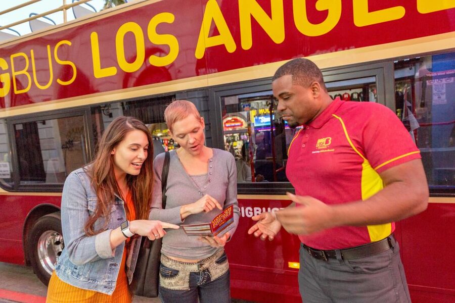 LA: Hop-on Hop-off Tour by Open-top Bus with 19 Stops - Beverly Hills and Rodeo Drive: glamour with a practical stop