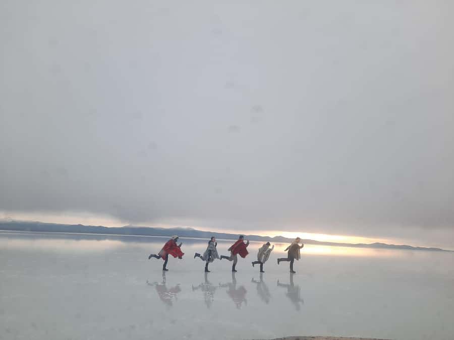 La Paz: Uyuni tour ending in Atacama Chile by bus. - Day 2: From Uyuni breakfast to the white salt plain